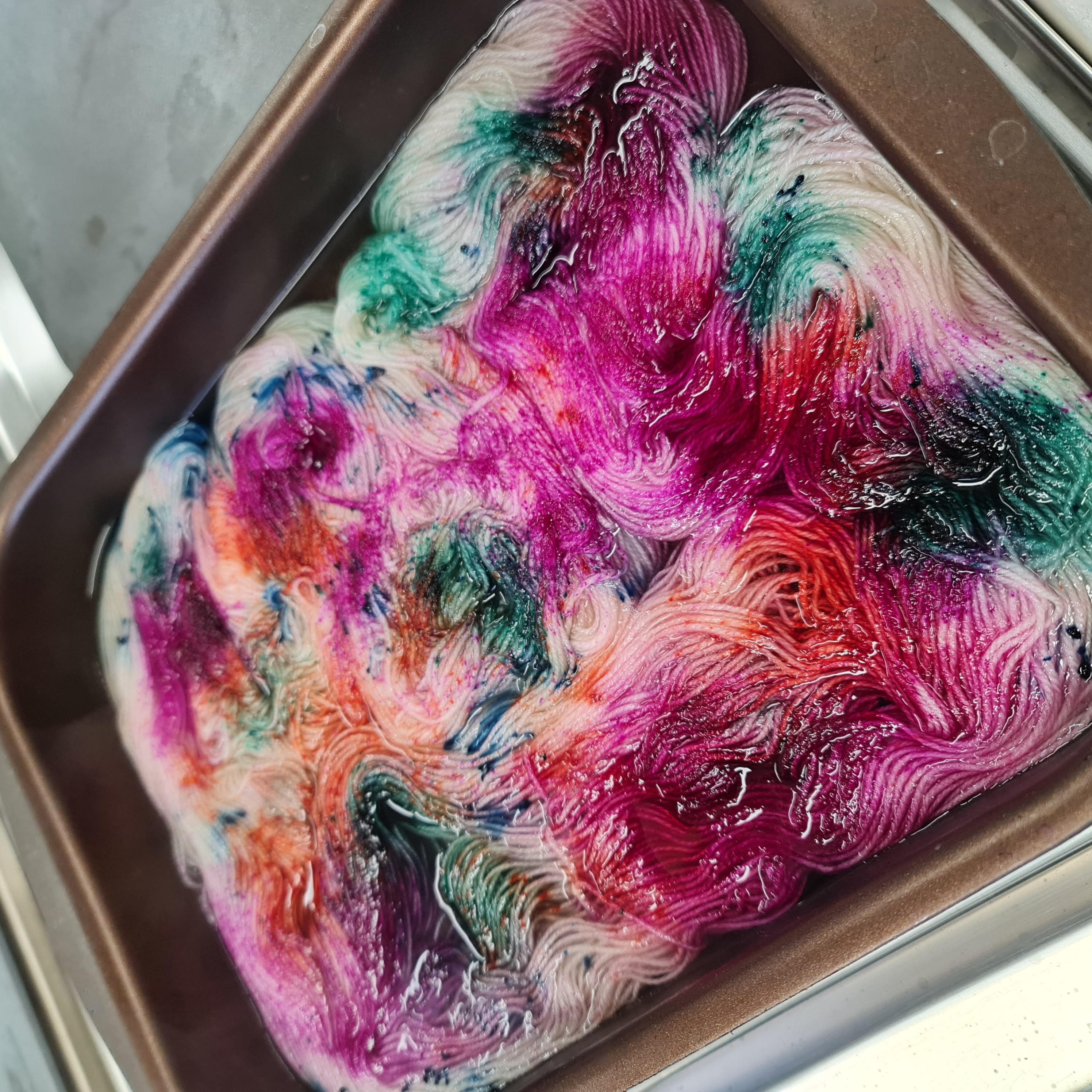 Hand-painting yarn & speckles 