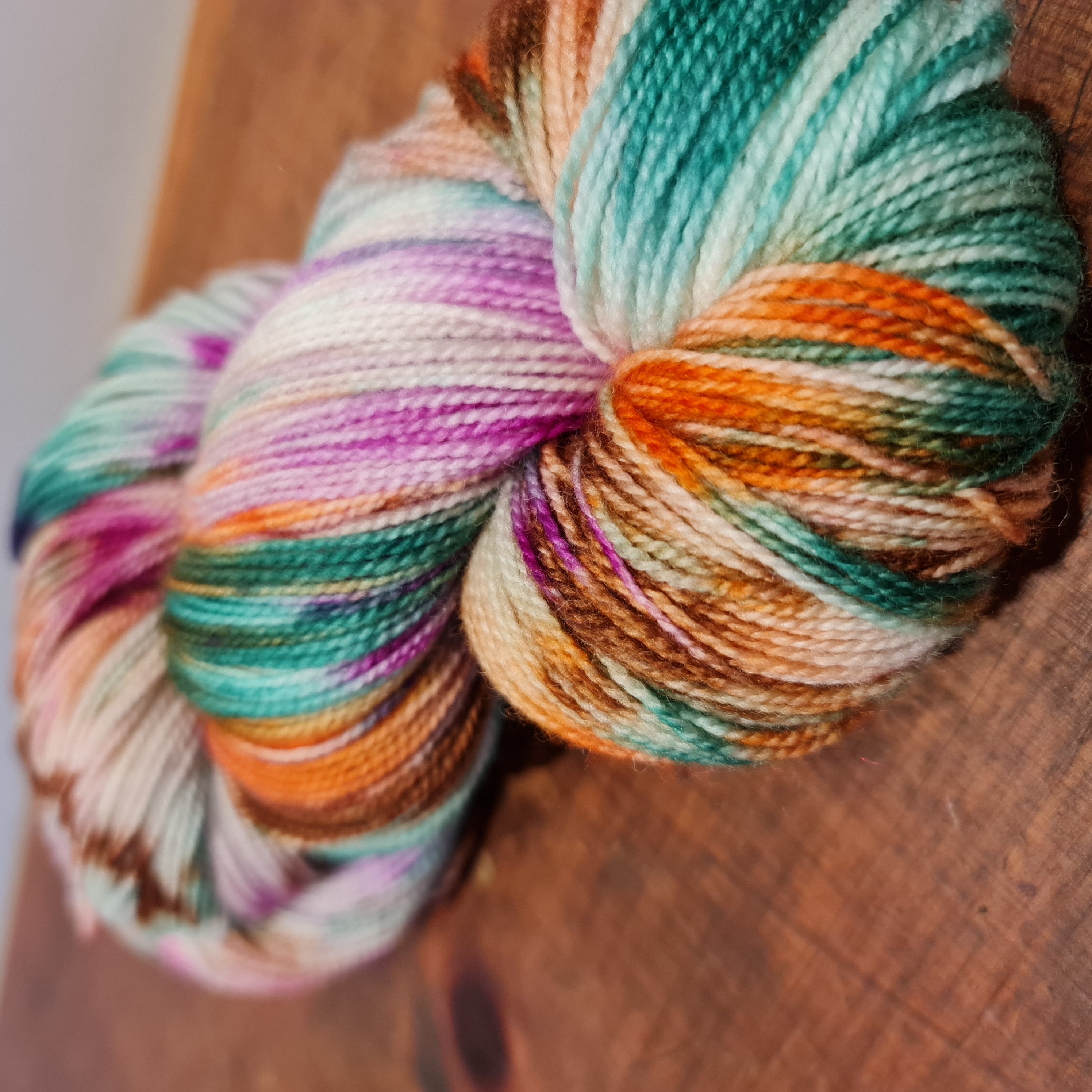 Hand-painting yarn & speckles 