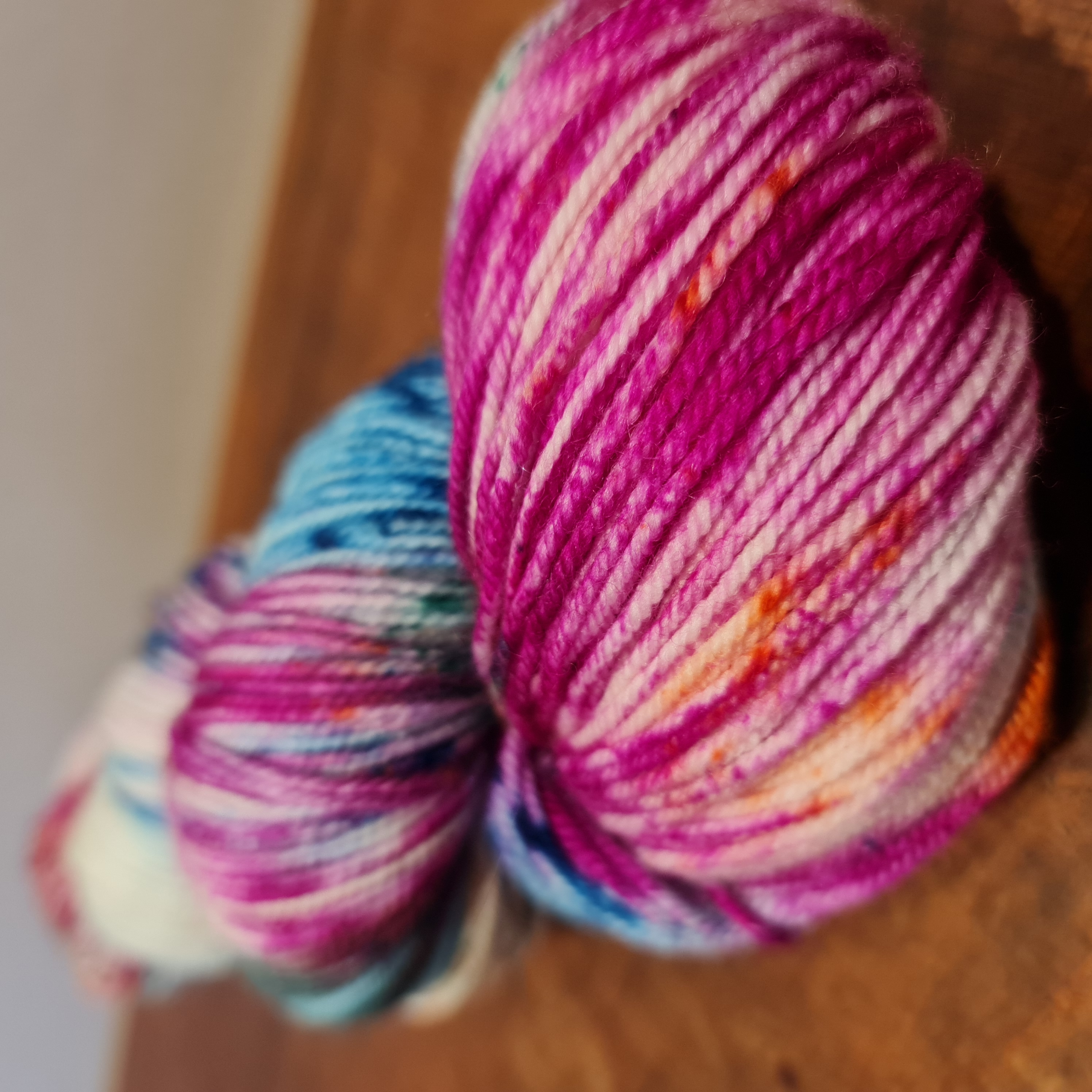 Hand-painting yarn & speckles 
