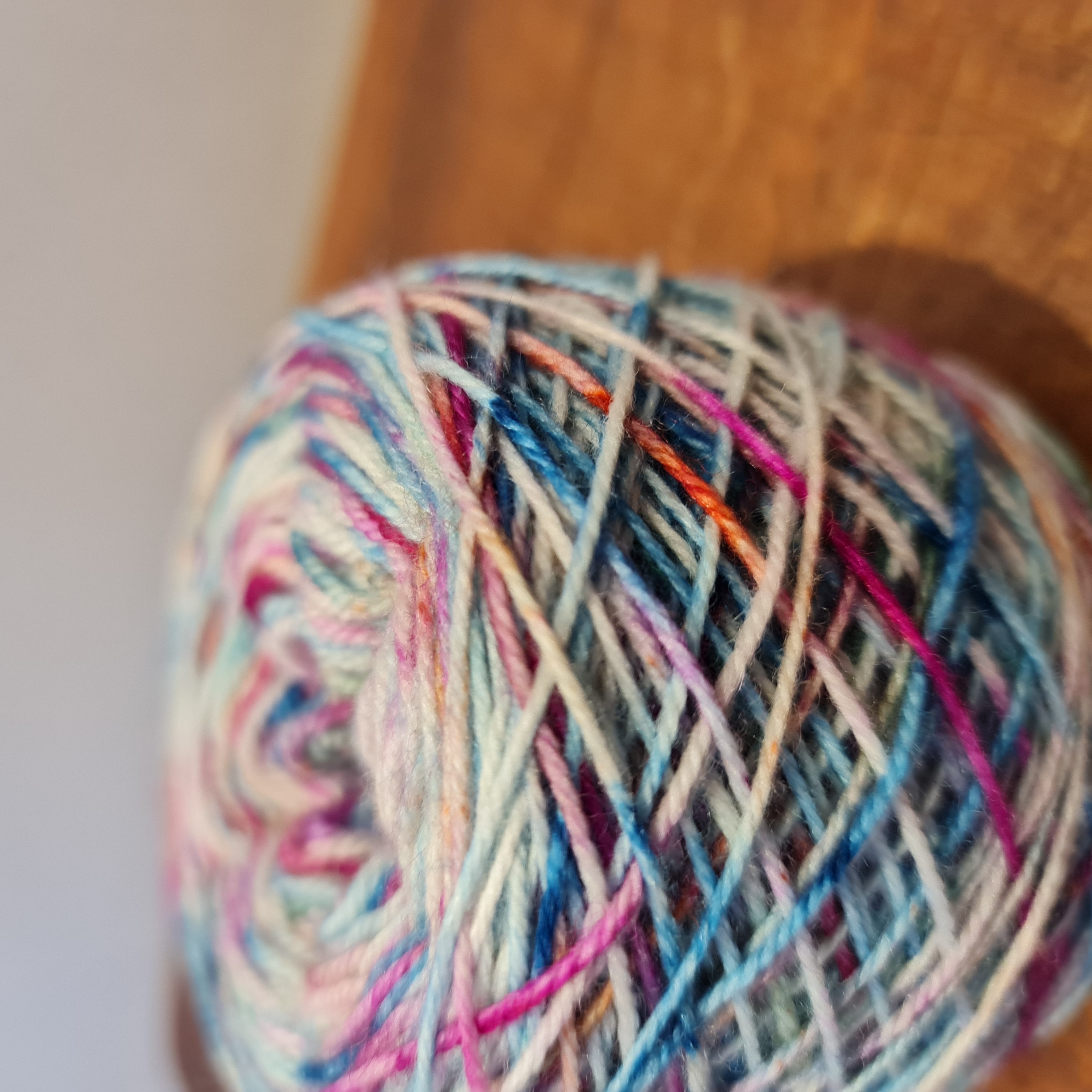 Hand-painting yarn & speckles 